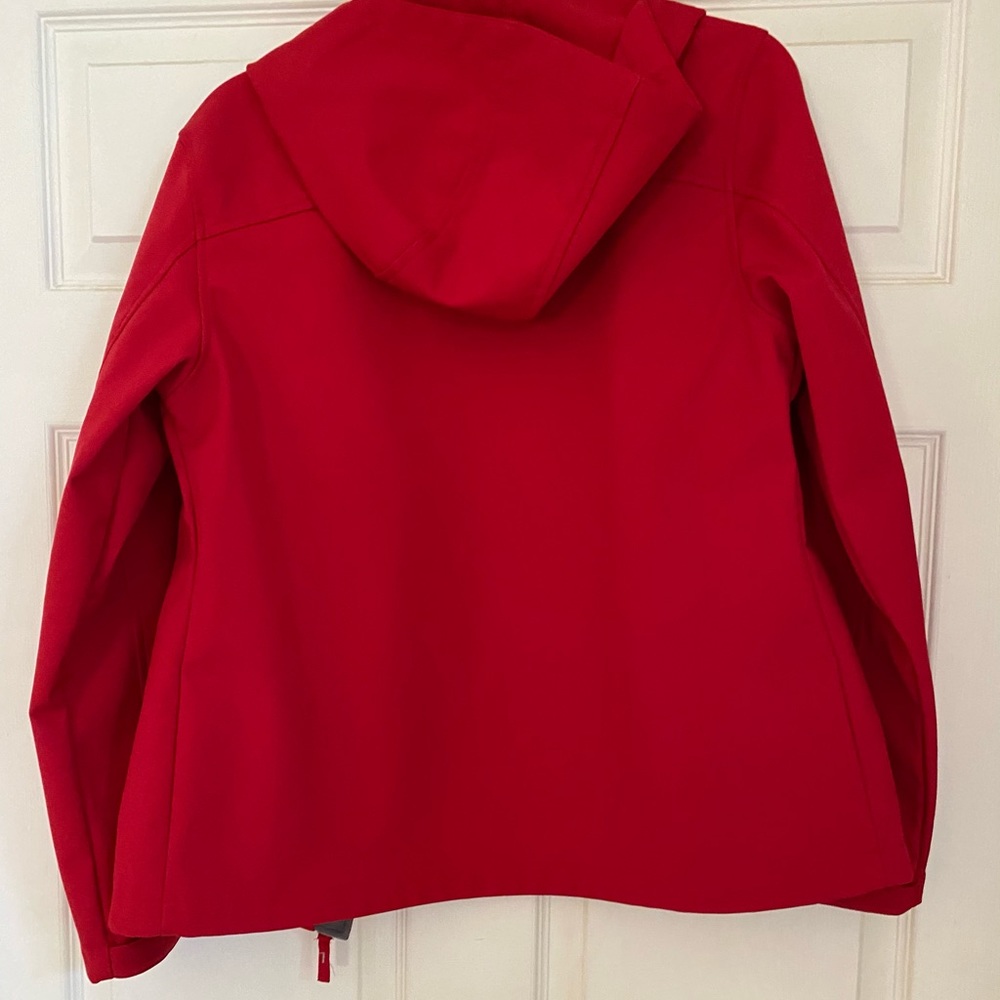 Free Tech Rain Jacket - Picture 4 of 5